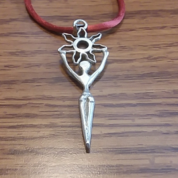 🐝Silver* Sun and lady pendant with cord chain - Picture 3 of 4